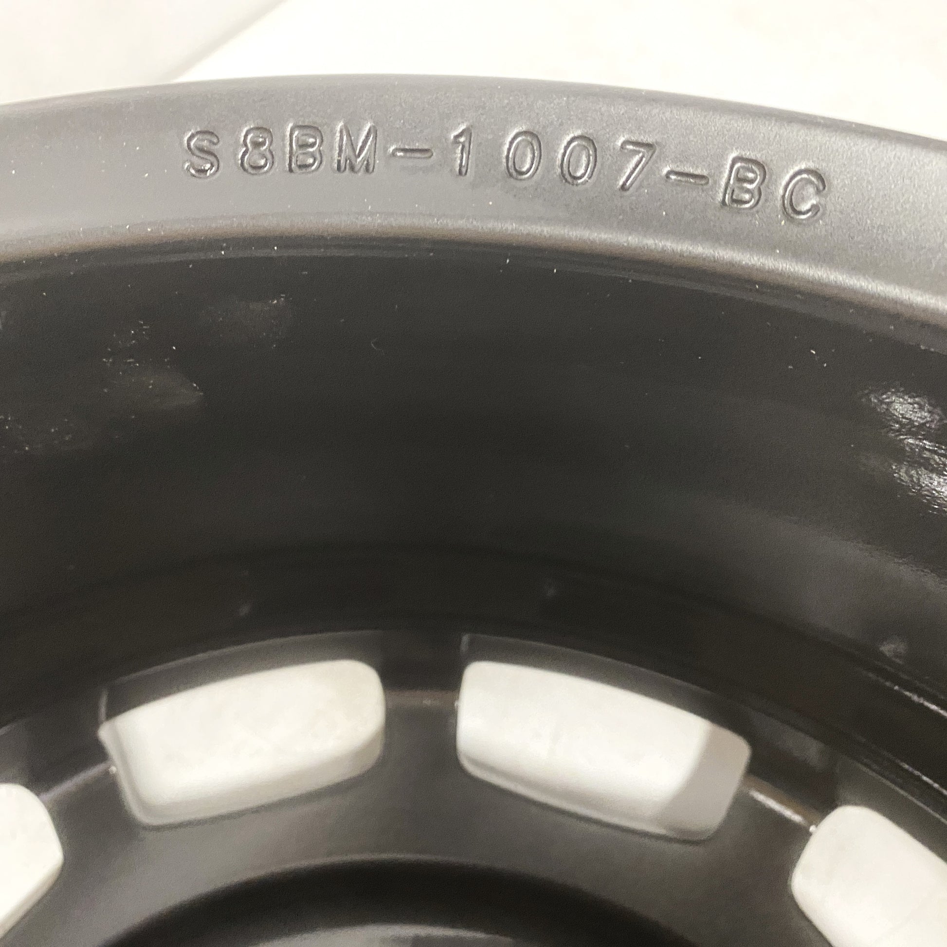605123463