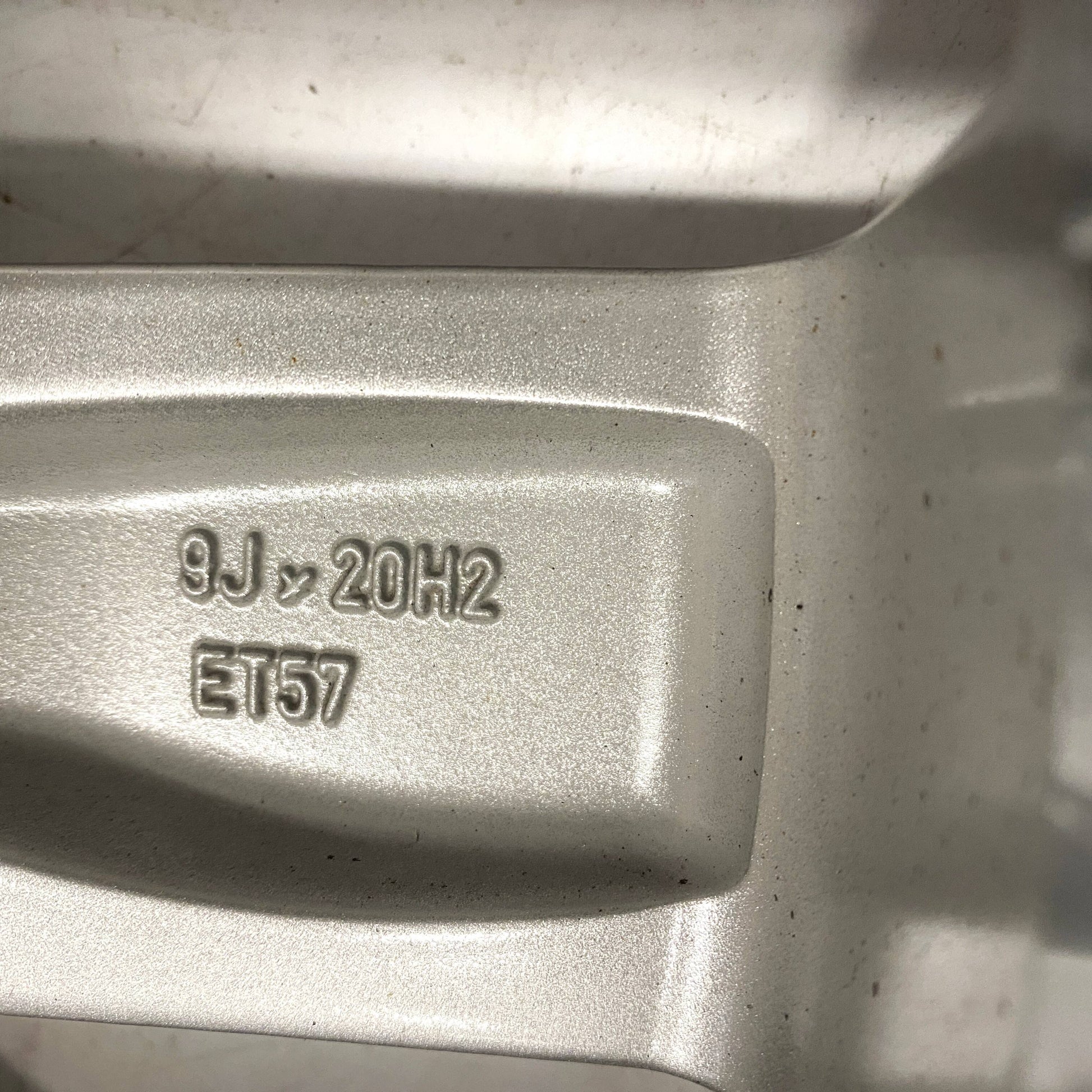 7P5601025B
