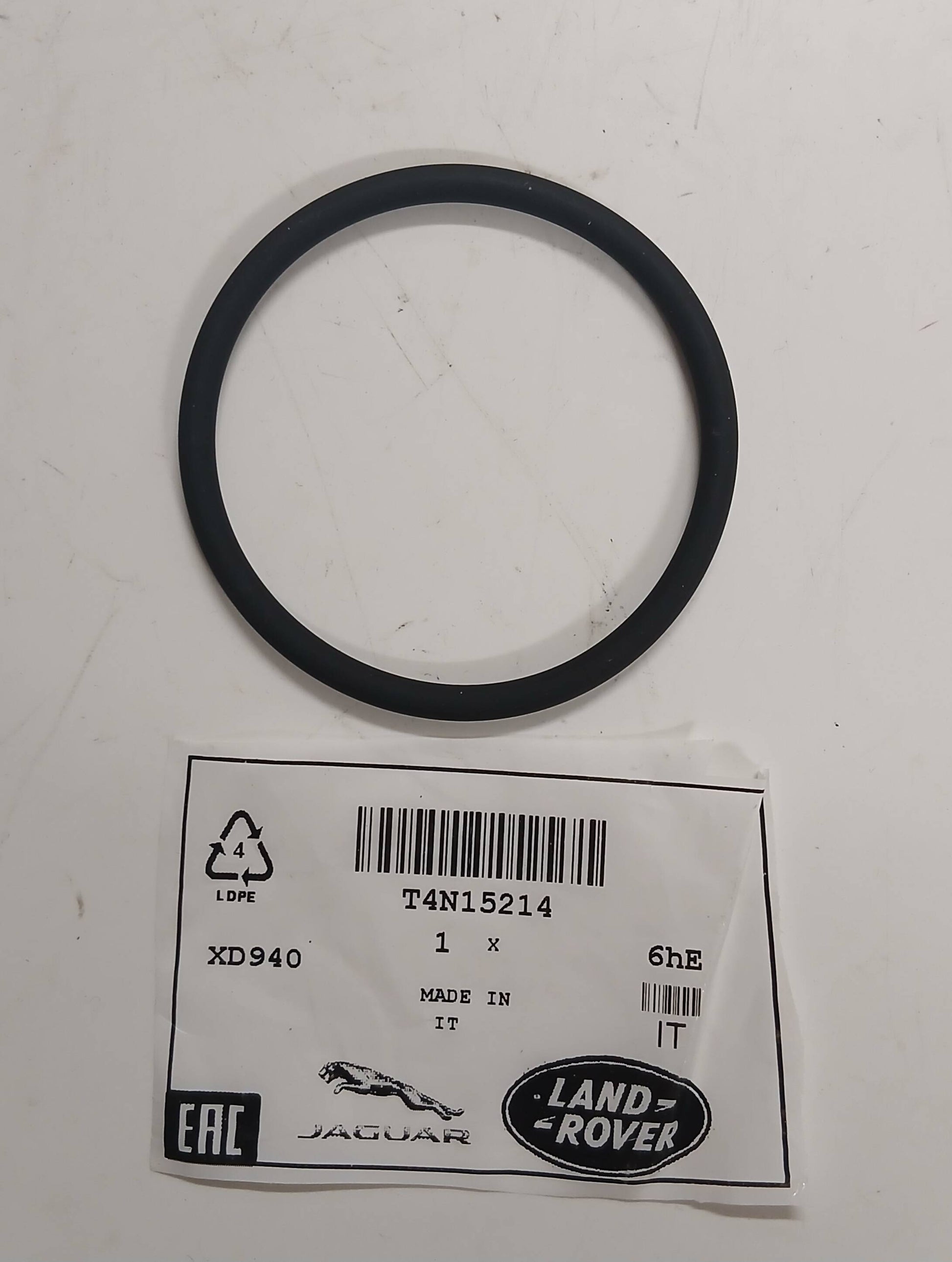 T4N15214,LR083962