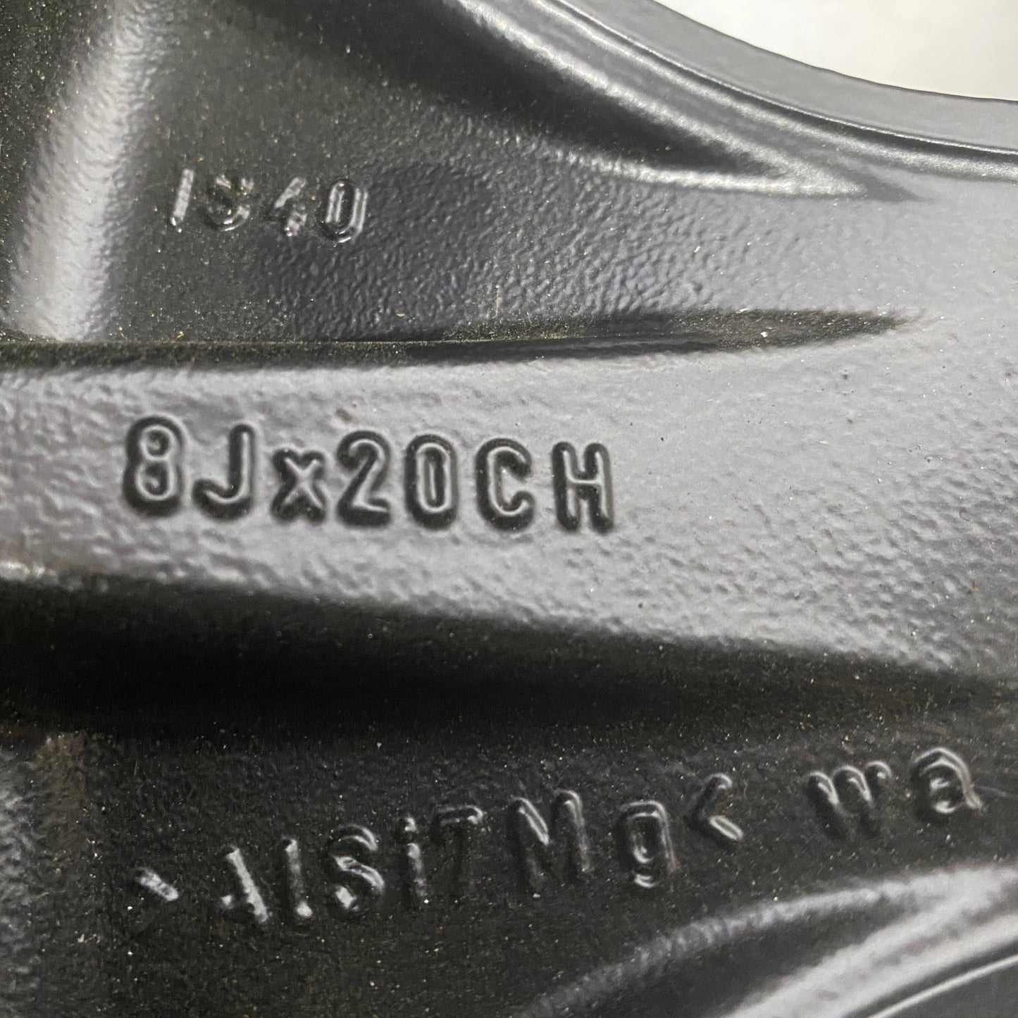 J9C3208