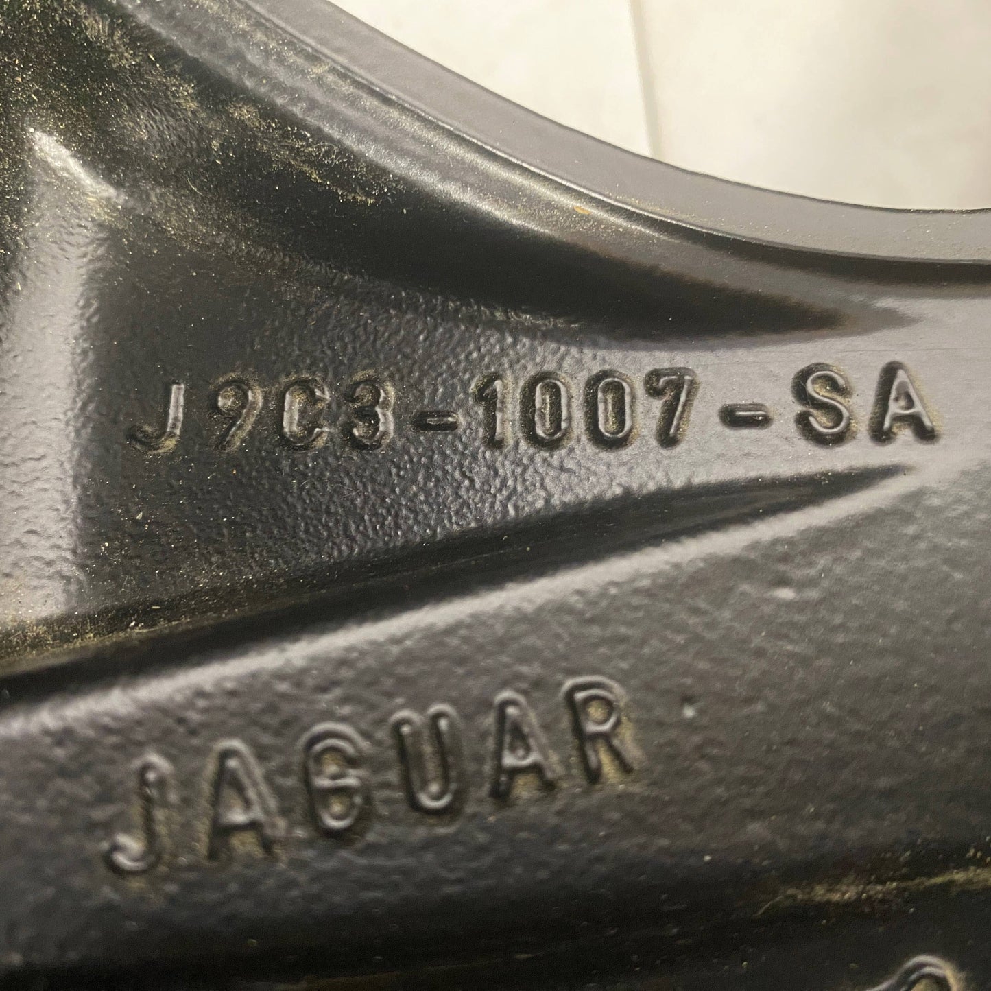 J9C3208