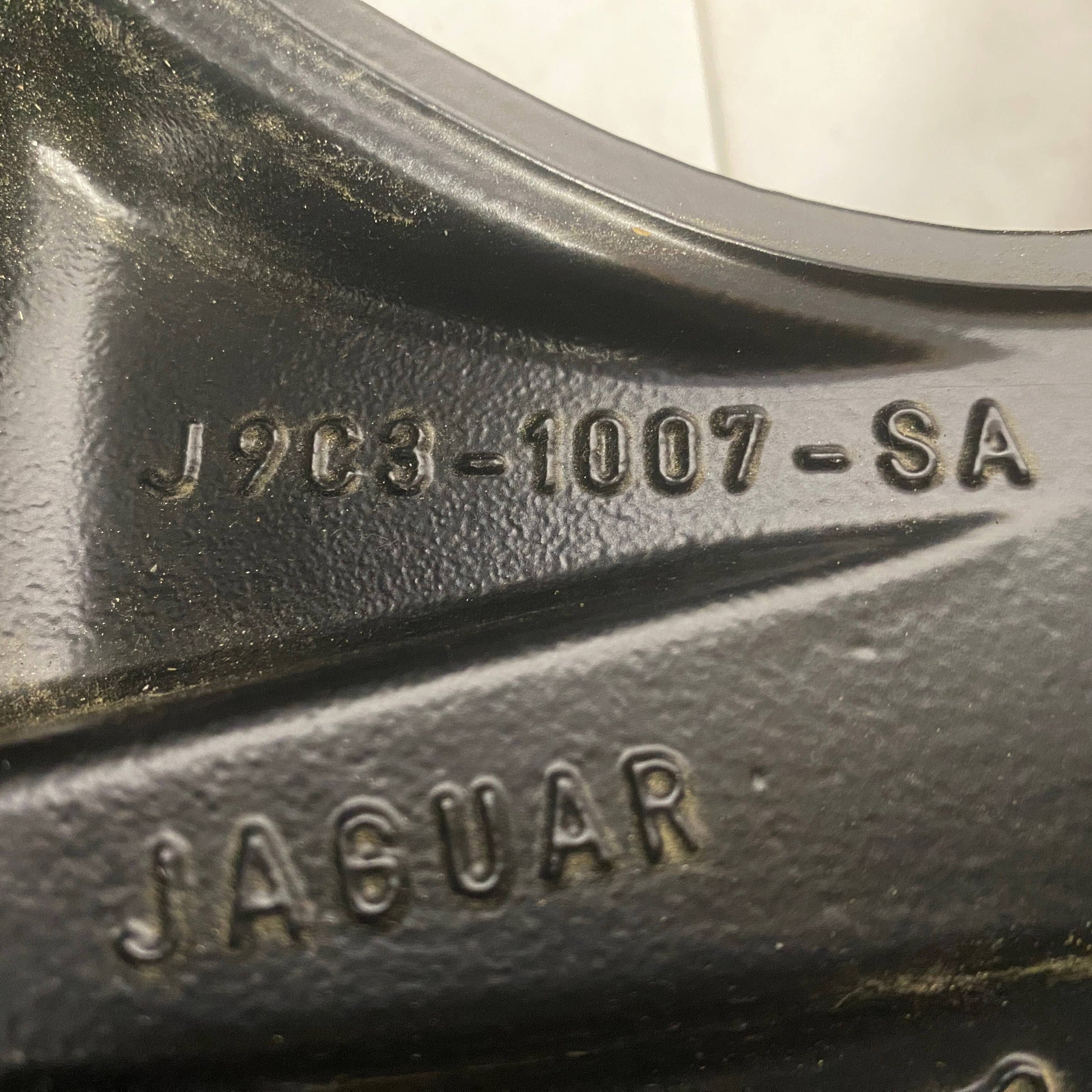 J9C3208