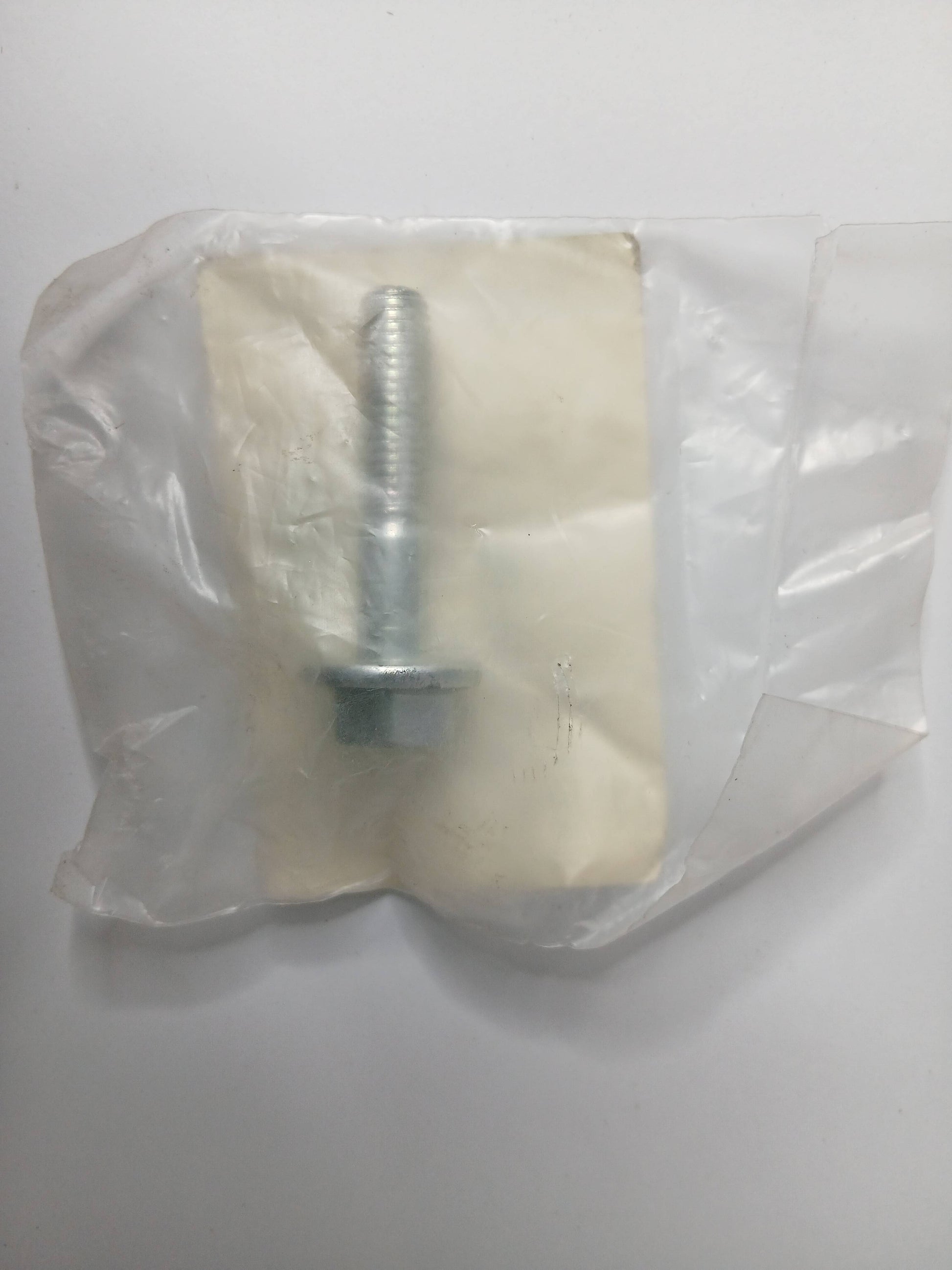 LR016837,AJ811608