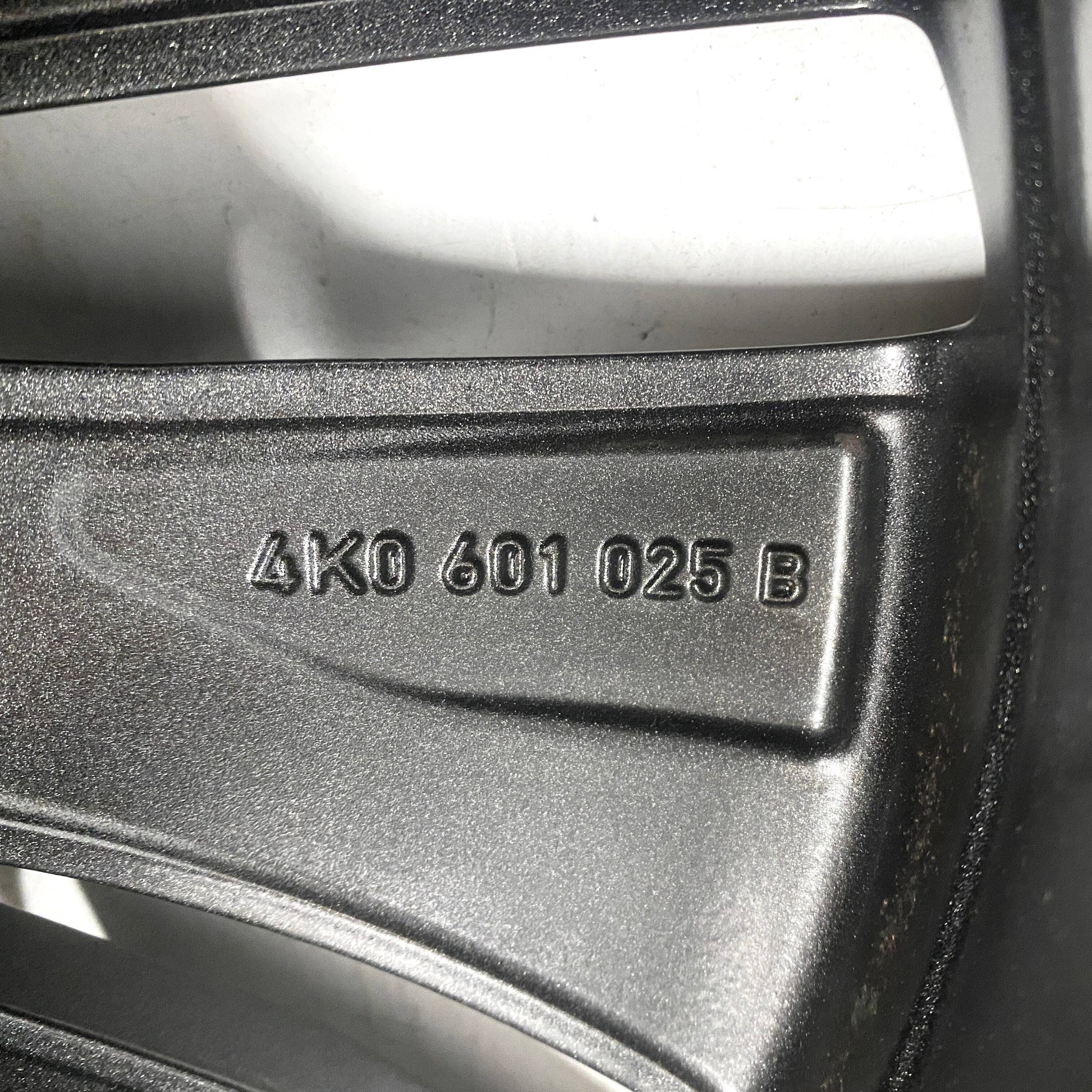 4K0601025B
