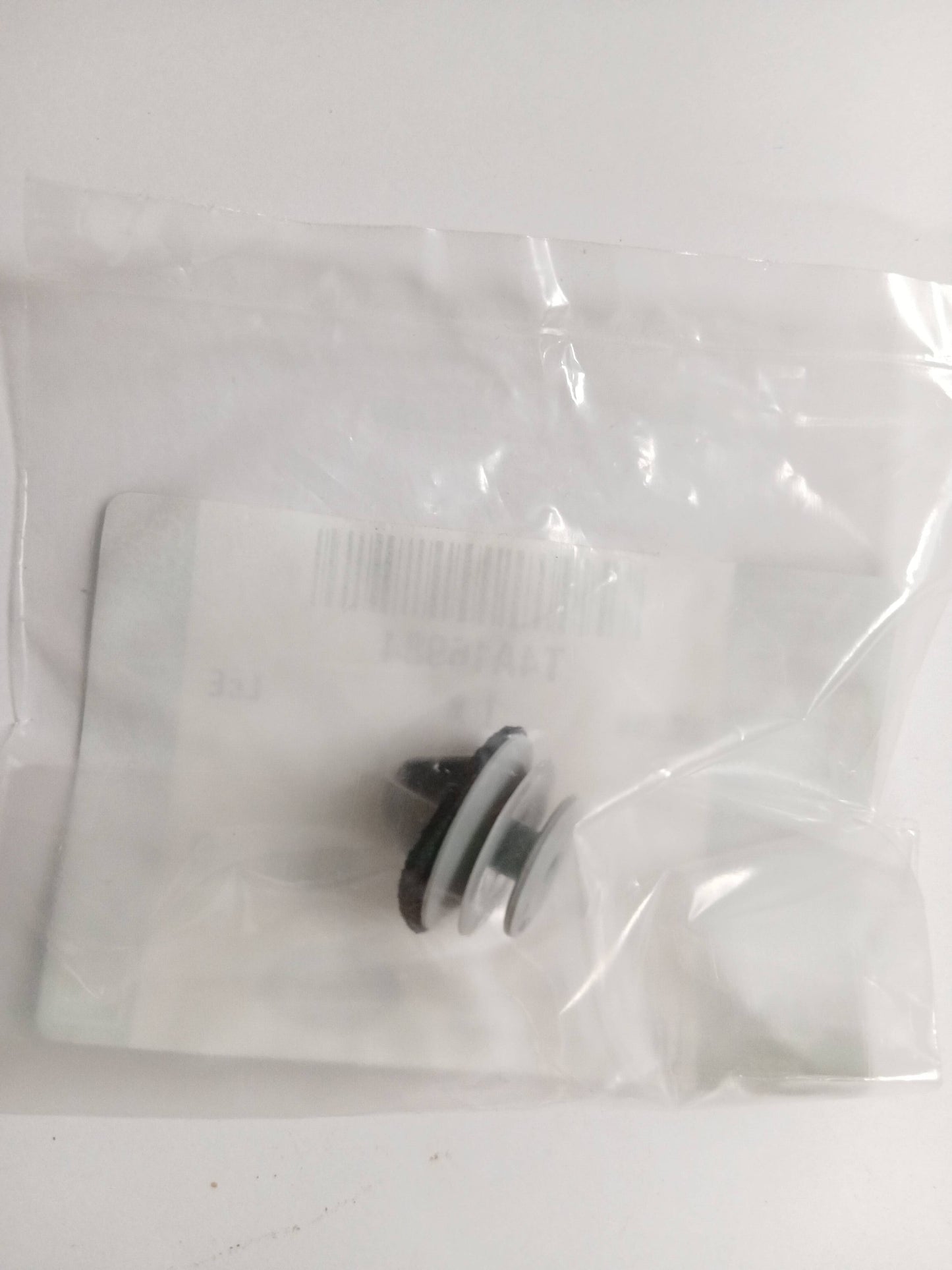 T4A16984,LR123788