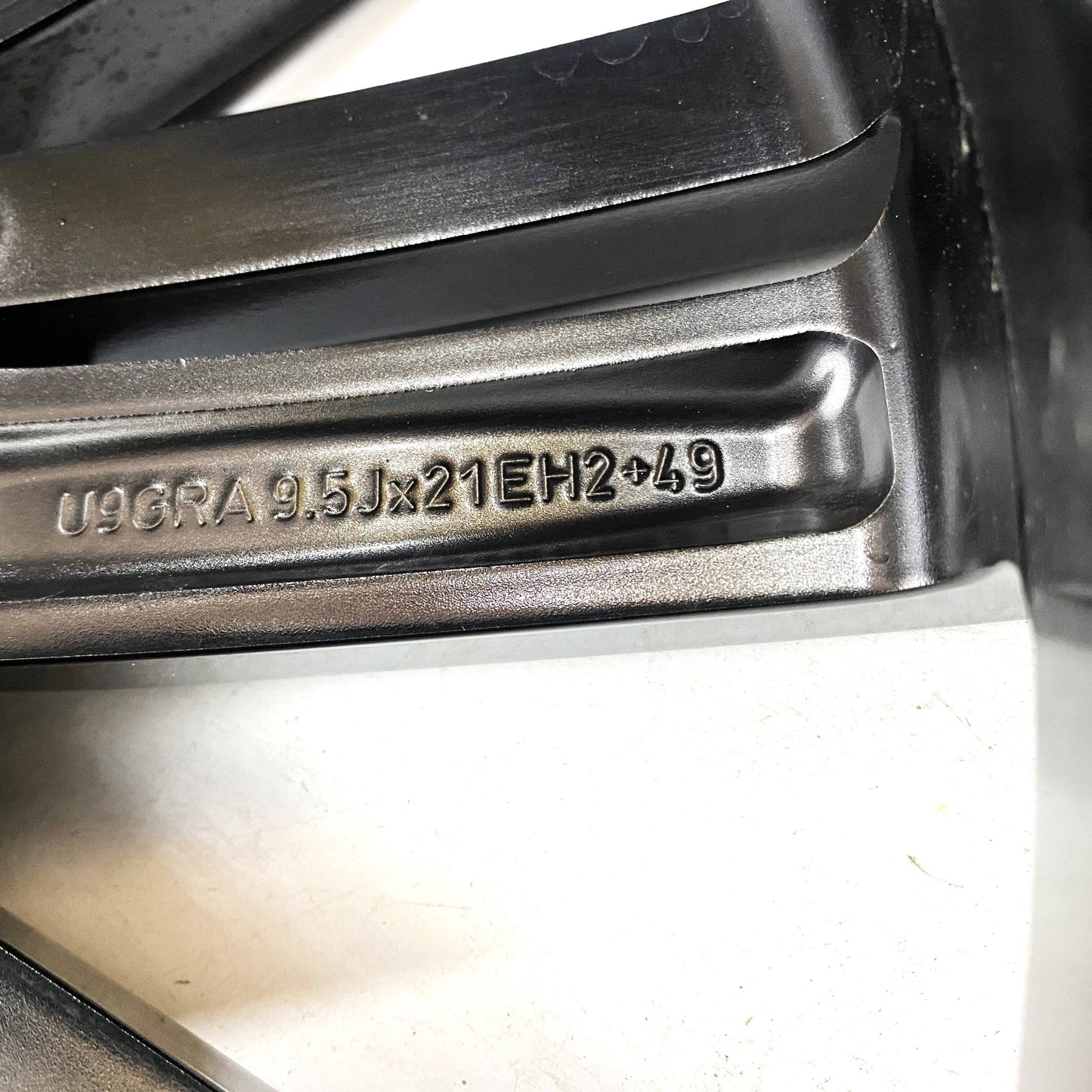 LR081585