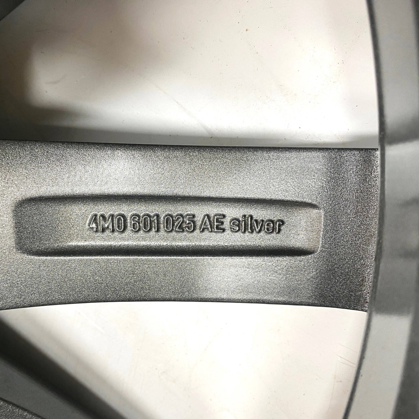 4M0601025AD