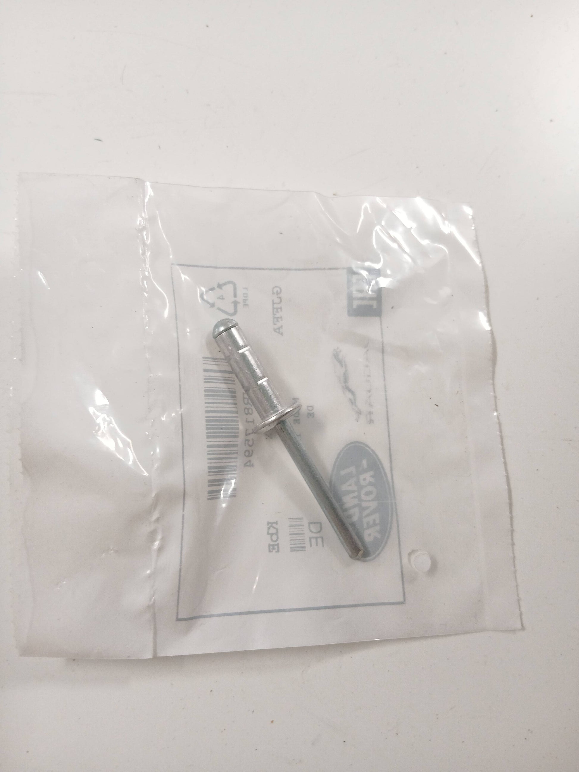 XR817594