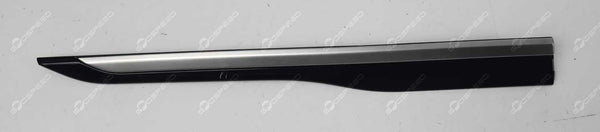 Wlotka Drzwi Rhf Rr Velar 17> Lr153977 J8A229426Be Moulding - Door Outside RR Velar LR153977